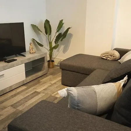 Spacieux - Face A La Gare Et Centre-ville *