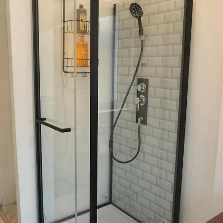 Spacieux - Face A La Gare Et Centre-ville Lejlighed