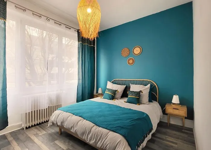 Spacieux - Face A La Gare Et Centre-ville Épinal